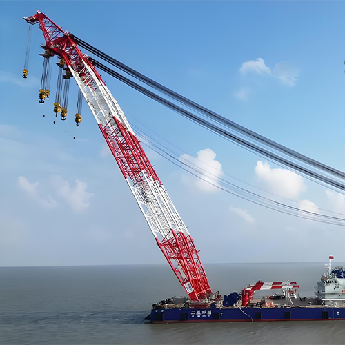 5000T双臂架变幅式起重机